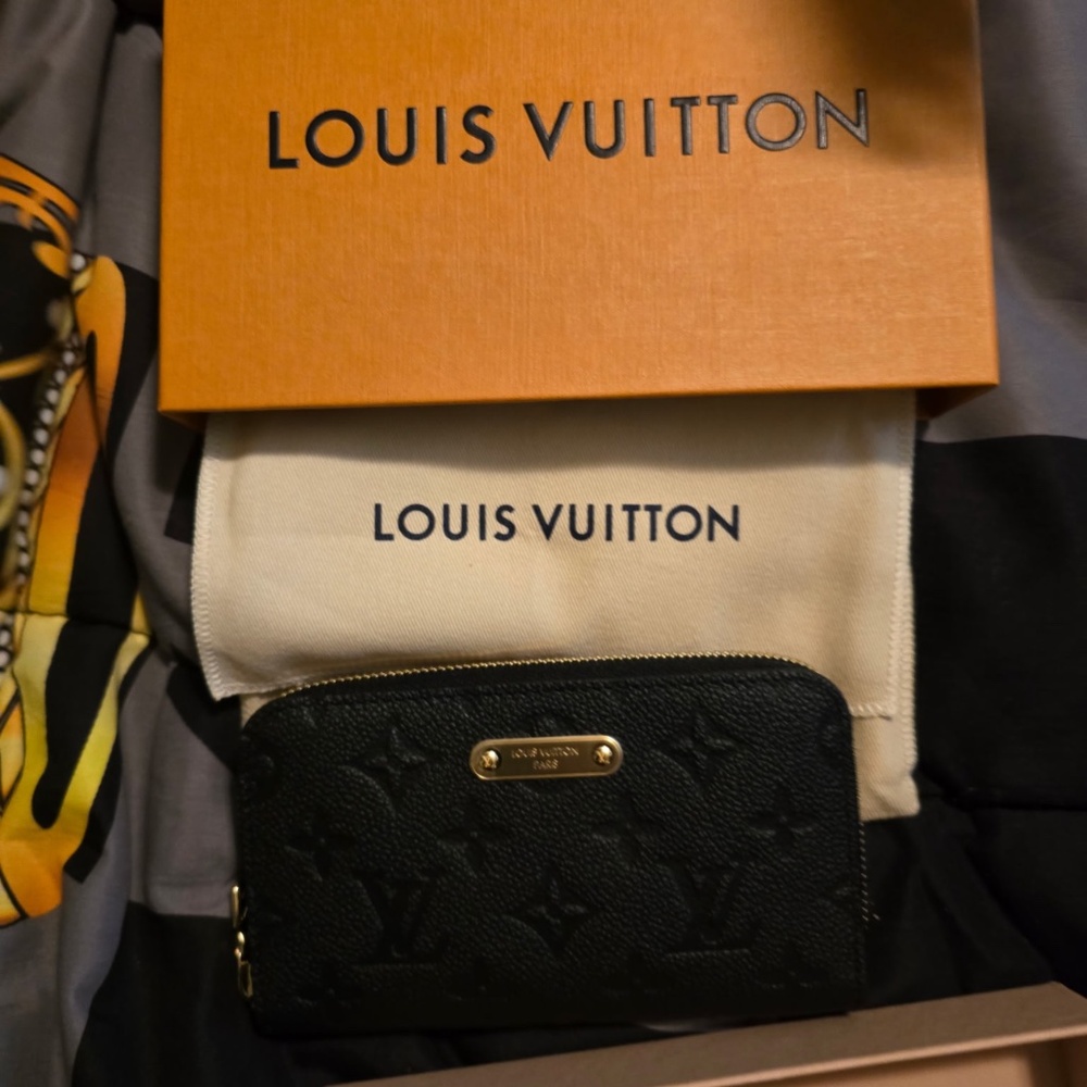 Louis Vuitton Handbag and matching wallet